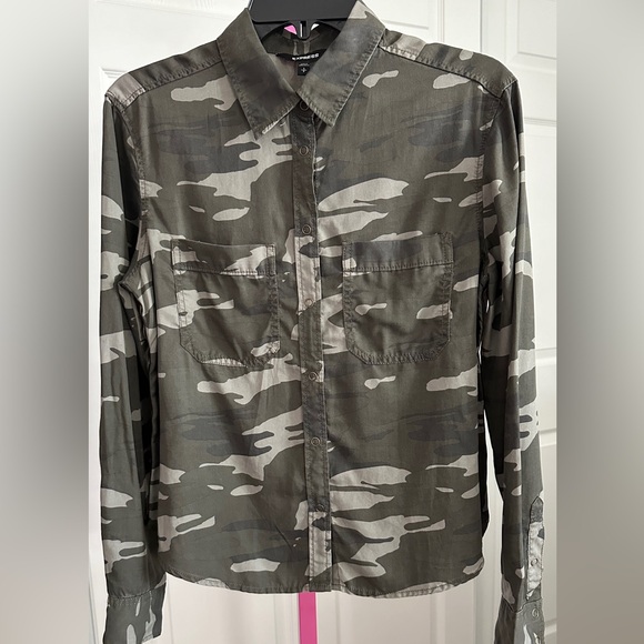 Express Camo Utility Shirt - Picture 3 of 6
